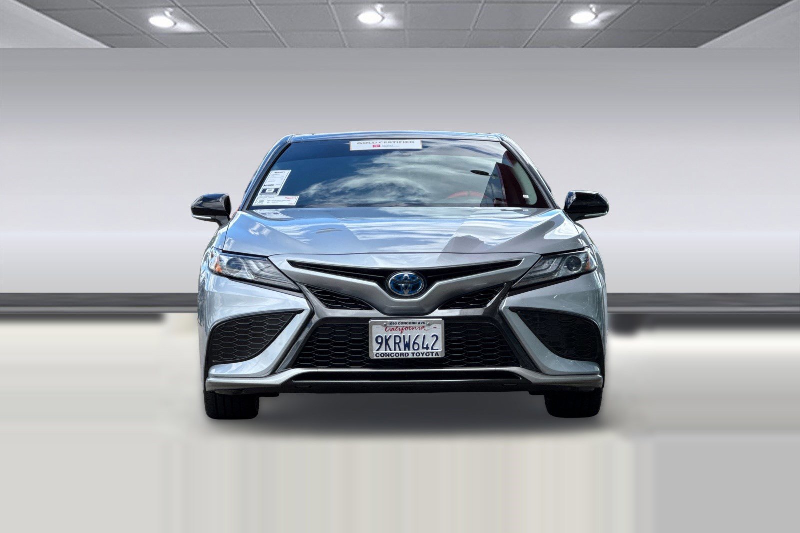 Used 2021 Toyota Camry SE w/ Cold Weather Package AWD/4WD image 5