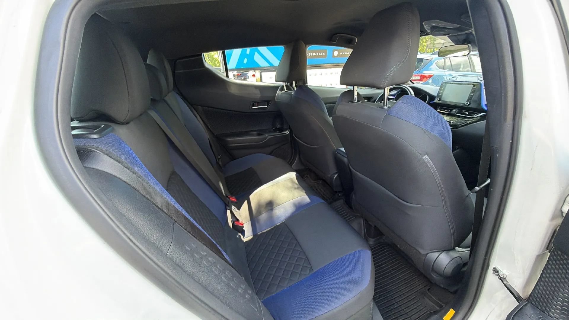 Used 2020 Toyota C-HR XLE FWD image 21