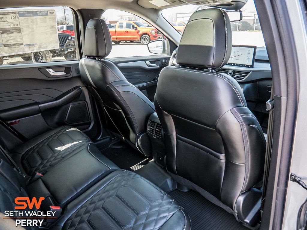 Used 2024 Ford Escape Premium w/ PHEV Premium Package image 20