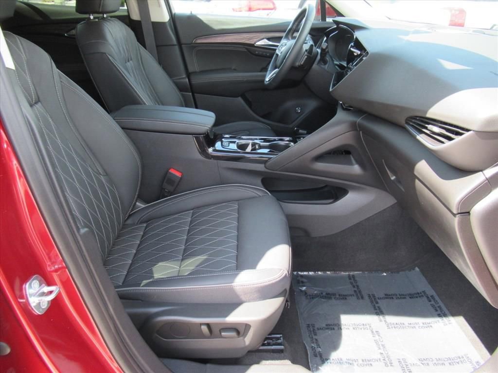 Used 2023 Buick Envision Avenir image 9