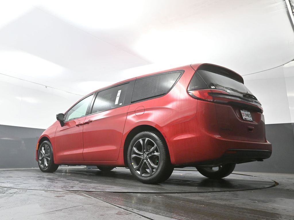 New 2026 Chrysler Pacifica Select FWD image 52