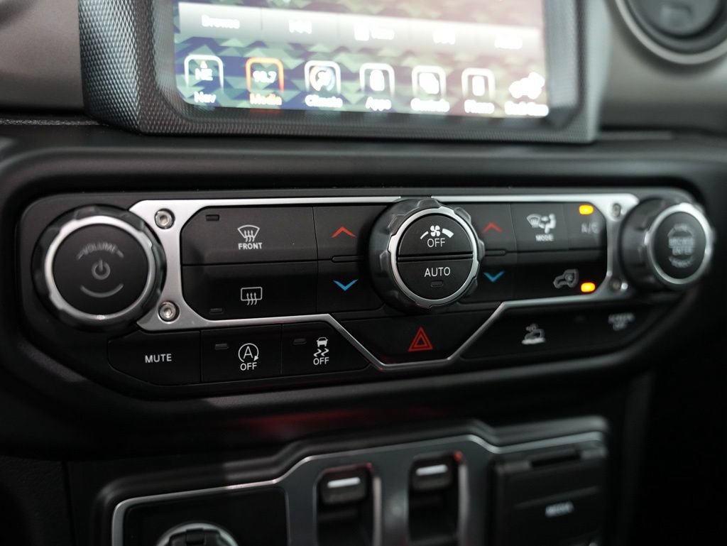 Used 2021 Jeep Wrangler Sport AWD/4WD image 23