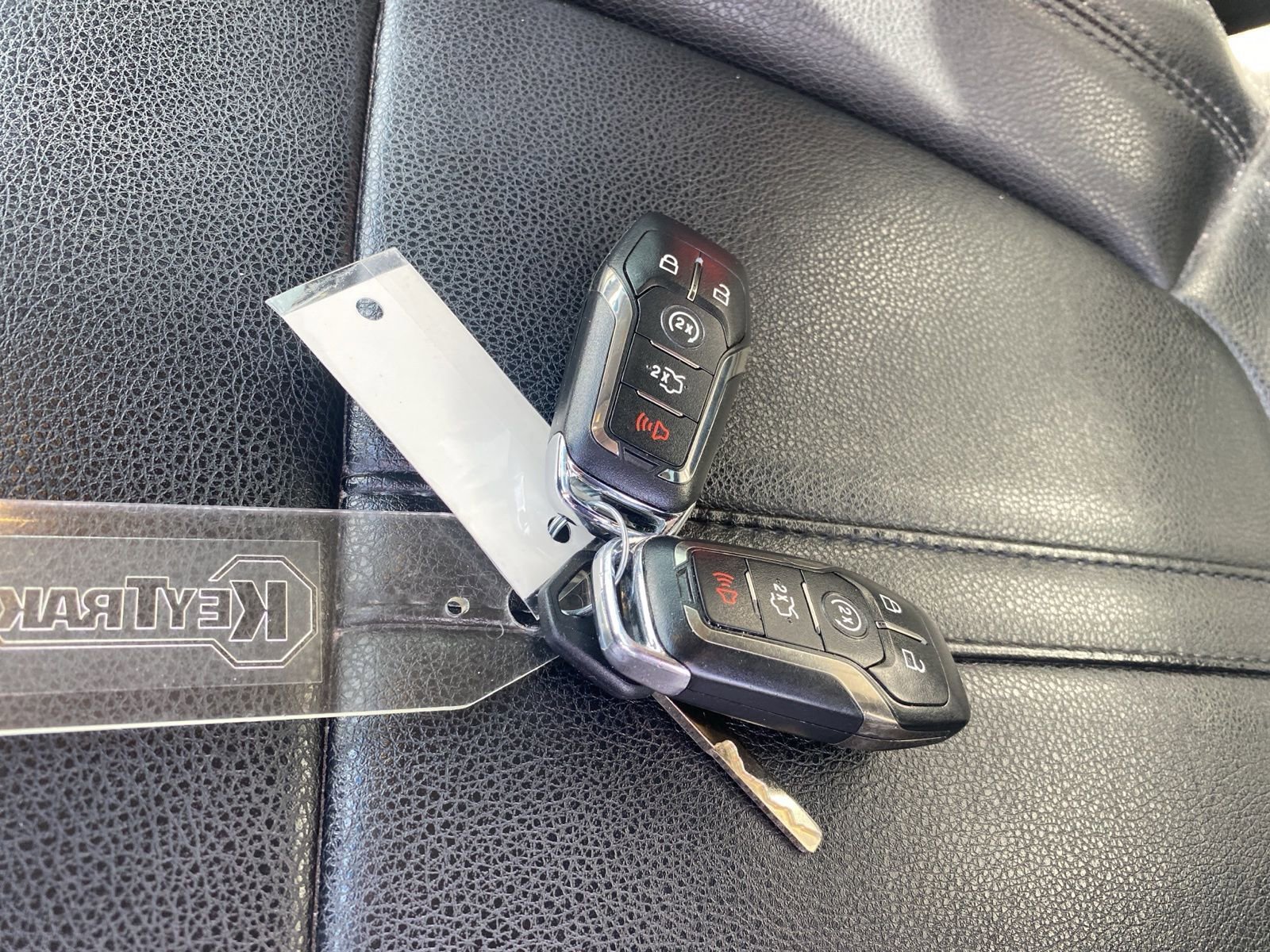 Used 2016 Lincoln MKZ FWD image 11