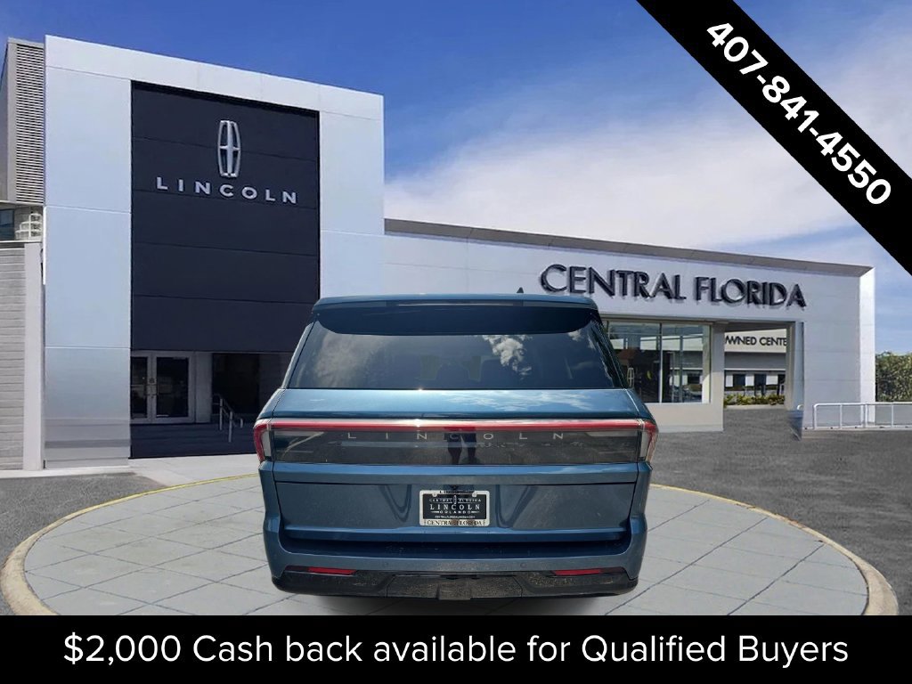 New 2027 Lincoln Navigator Premiere RWD image 4