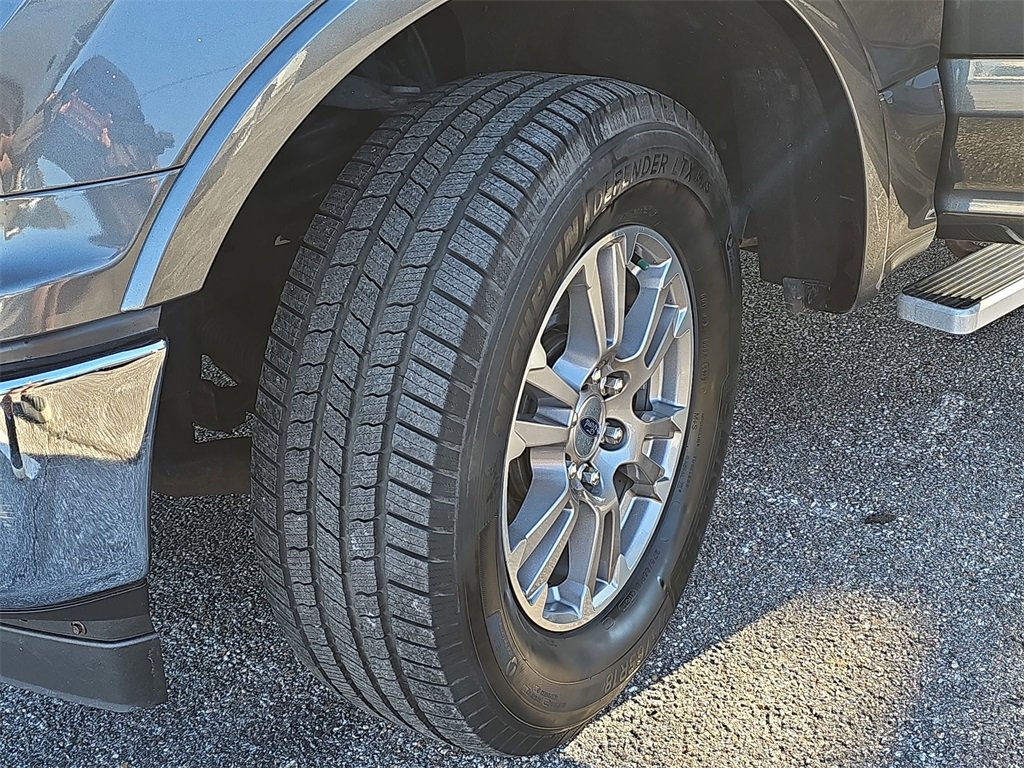 Used 2019 Ford F150 Lariat image 32