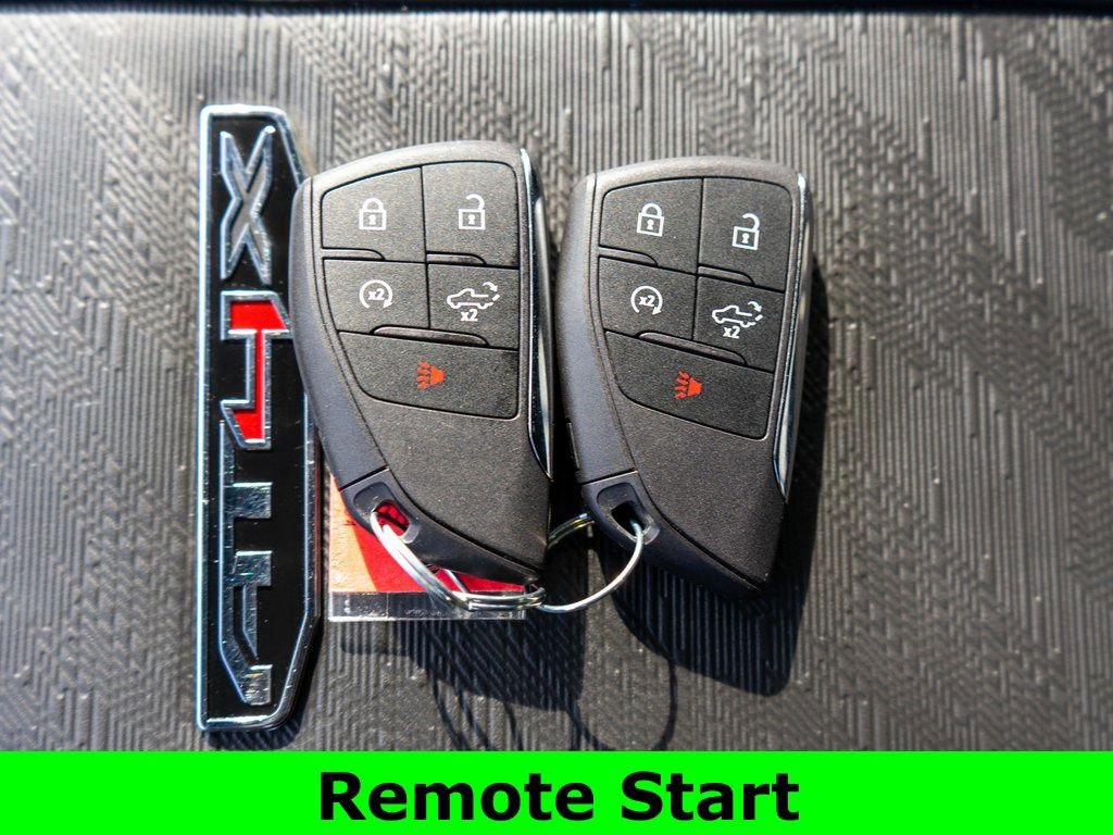 Used 2025 GMC Sierra 2500 AT4X image 31