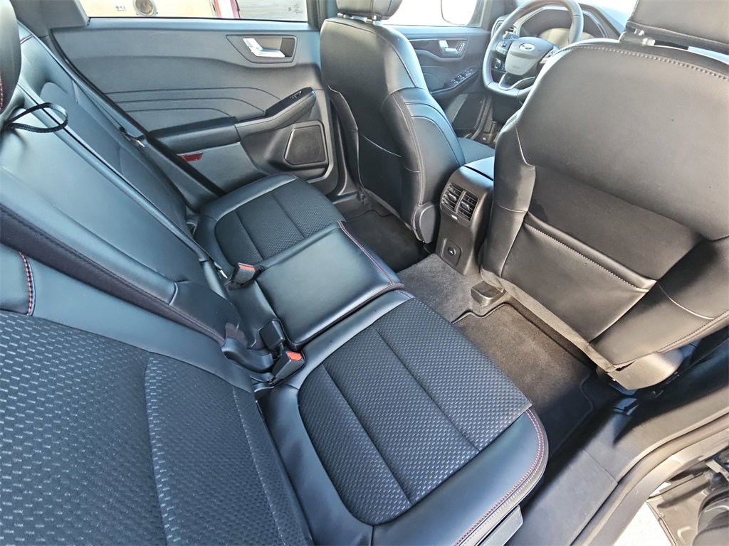 Used 2025 Ford Escape ST-Line image 11