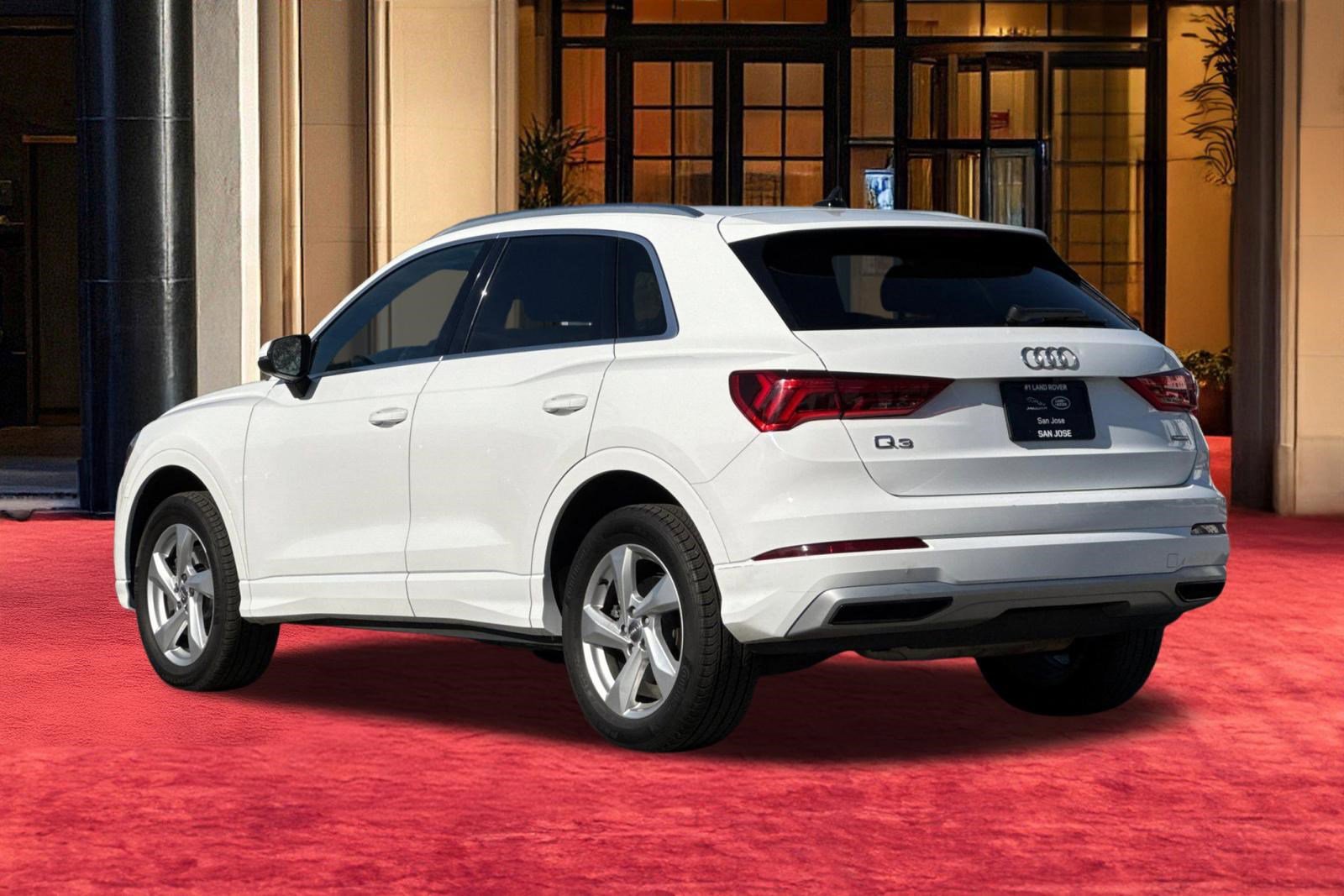 Used 2019 Audi Q3 2.0T Premium AWD/4WD image 3