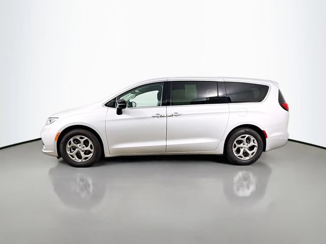 Used 2024 Chrysler Pacifica Limited FWD image 4