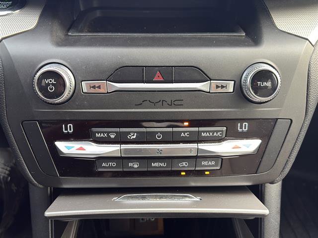 Used 2020 Ford Explorer XLT w/ Equipment Group 202A image 23