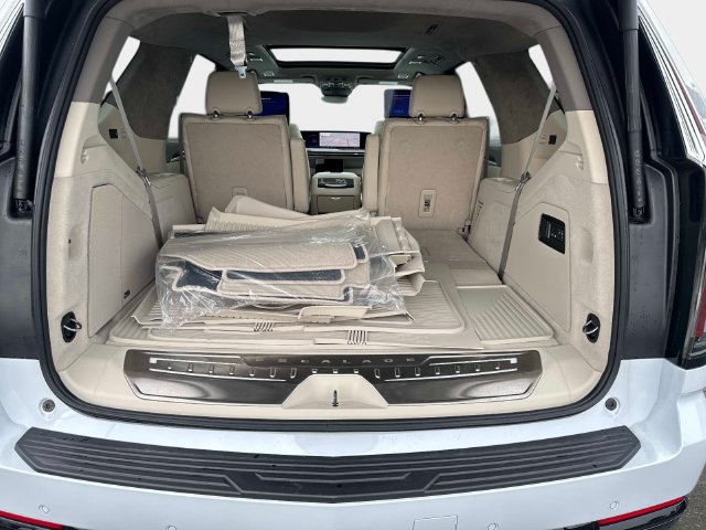 New 2026 Cadillac Escalade Platinum Sport w/ LPO, ONYX Package AWD/4WD image 5