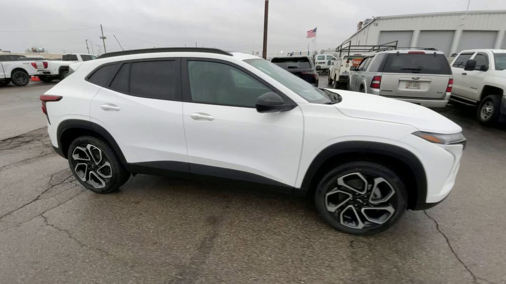 New 2026 Chevrolet Trax RS w/ Sunroof Package image 3