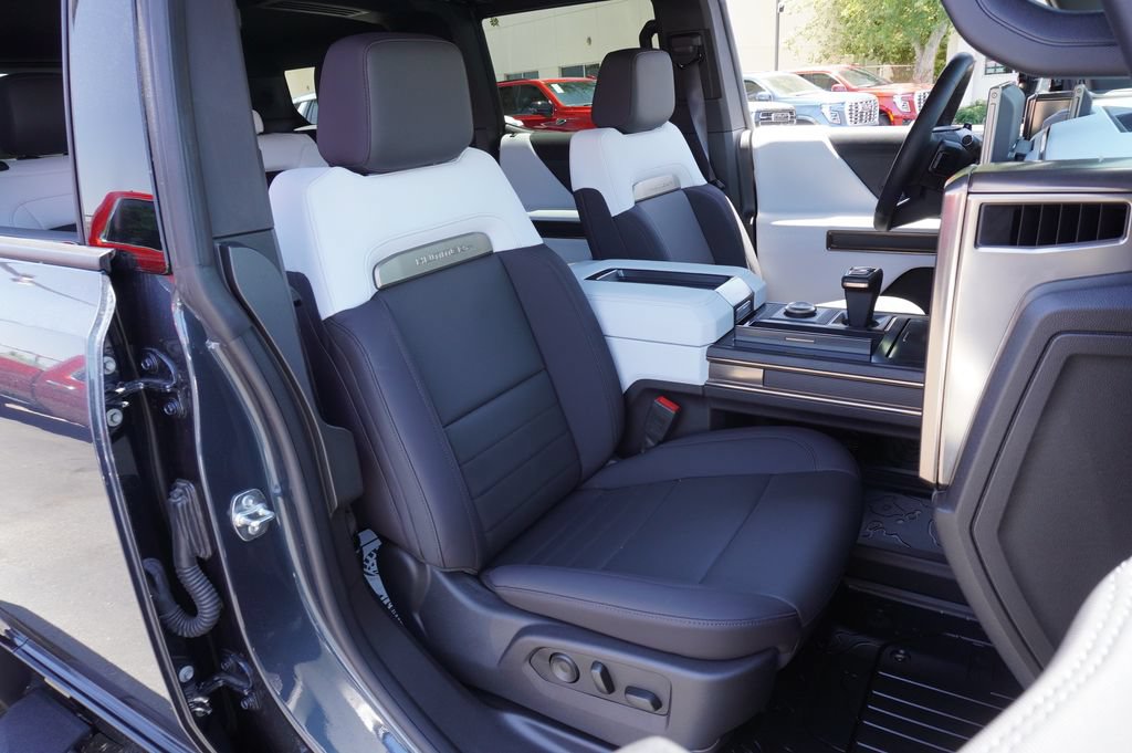 Certified 2025 GMC Hummer EV 3X AWD/4WD image 12