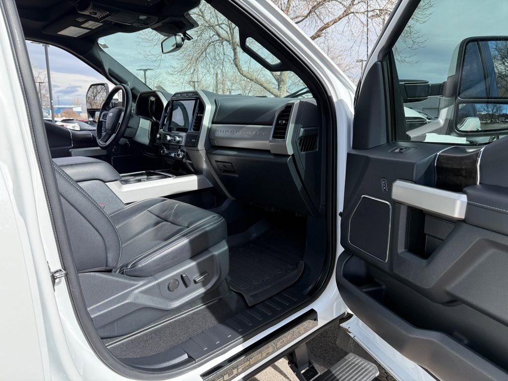 Used 2022 Ford F350 Lariat w/ Tremor Off-Road Package image 23