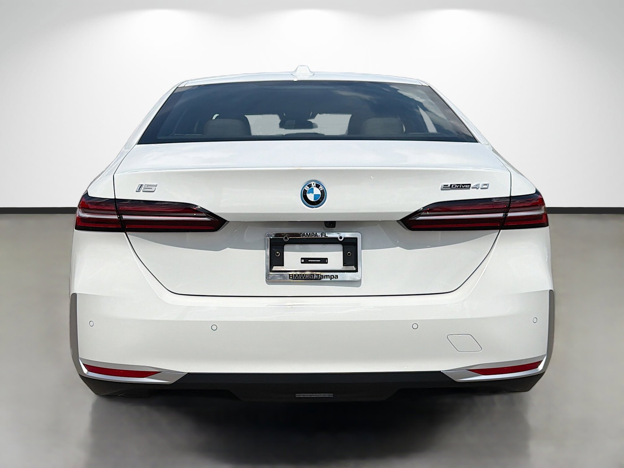 New 2026 BMW i5 eDrive40 image 4