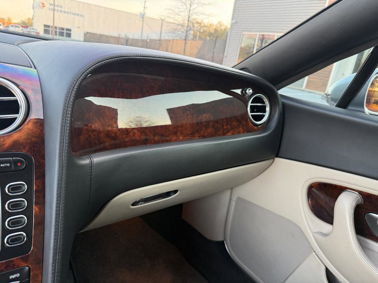 Used 2005 Bentley Continental GT image 29