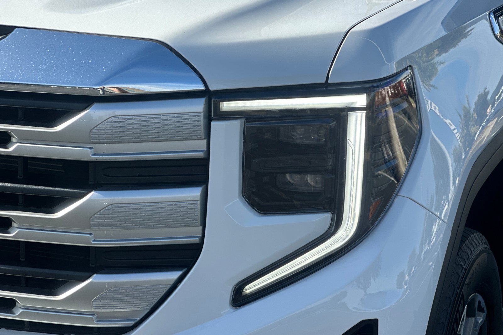 Used 2024 GMC Sierra 1500 SLE AWD/4WD image 49