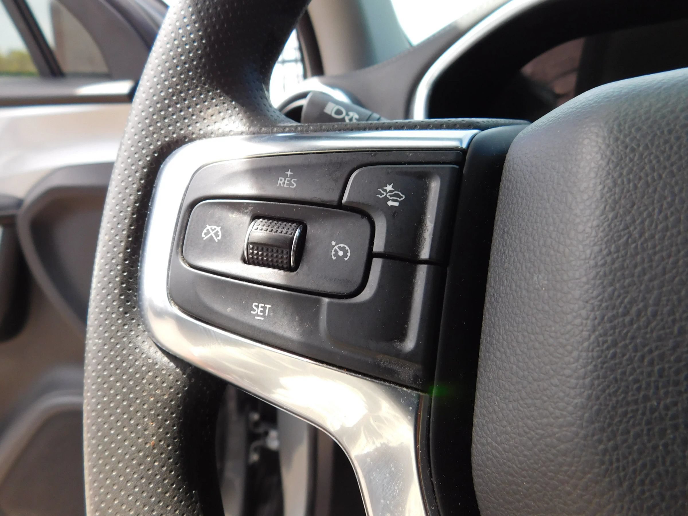 Used 2024 Chevrolet Blazer LT w/ Convenience Package FWD image 18
