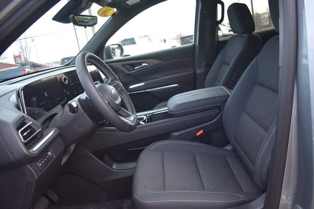 New 2026 Chevrolet Traverse LT w/ Driver Confidence Package image 24