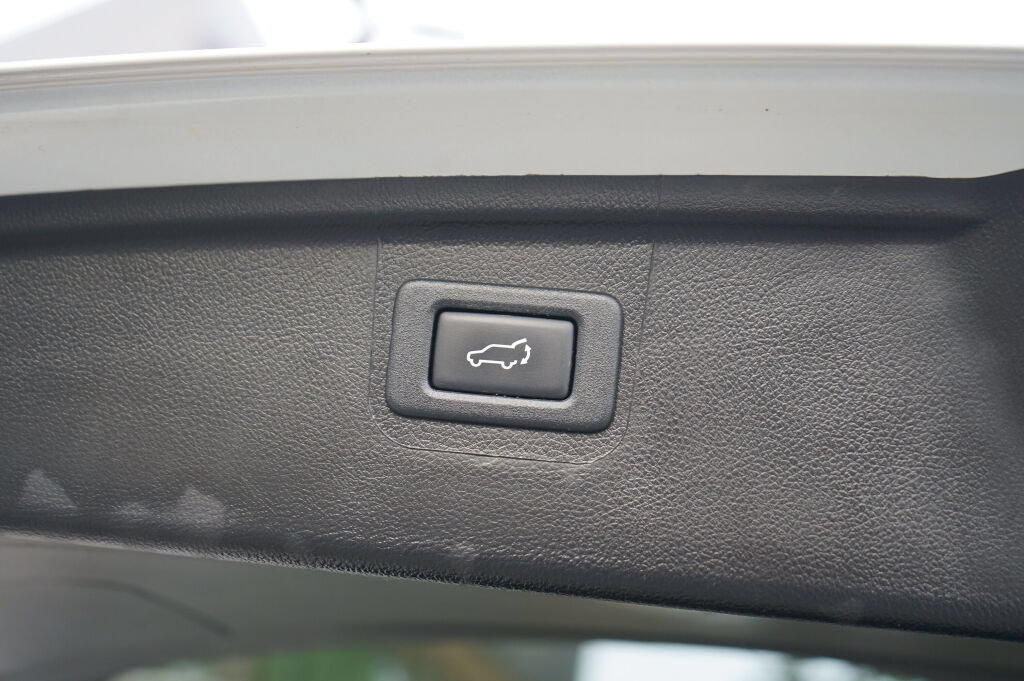 Used 2018 Subaru Outback 2.5i Premium AWD/4WD image 12