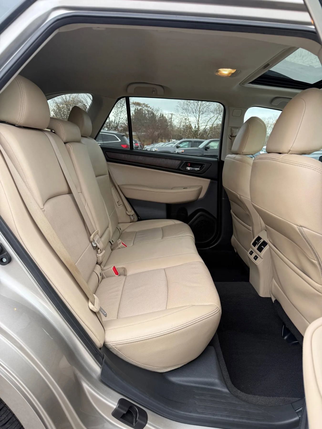 Used 2015 Subaru Outback 2.5i Limited image 14