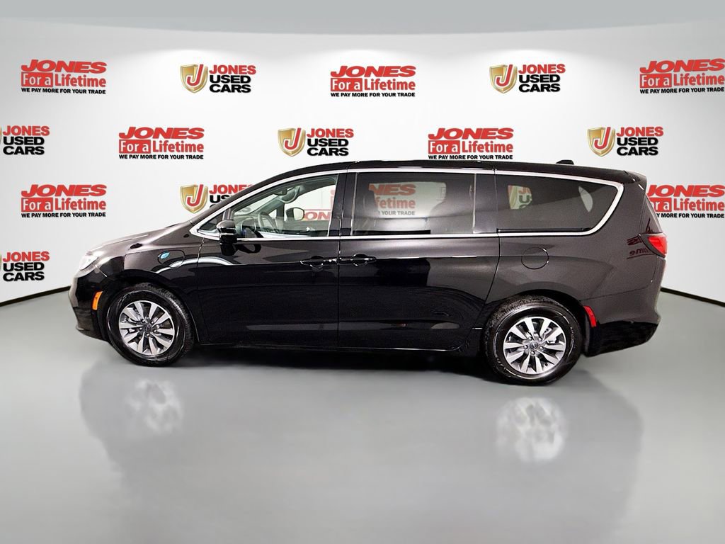 Used 2025 Chrysler Pacifica Select FWD image 13