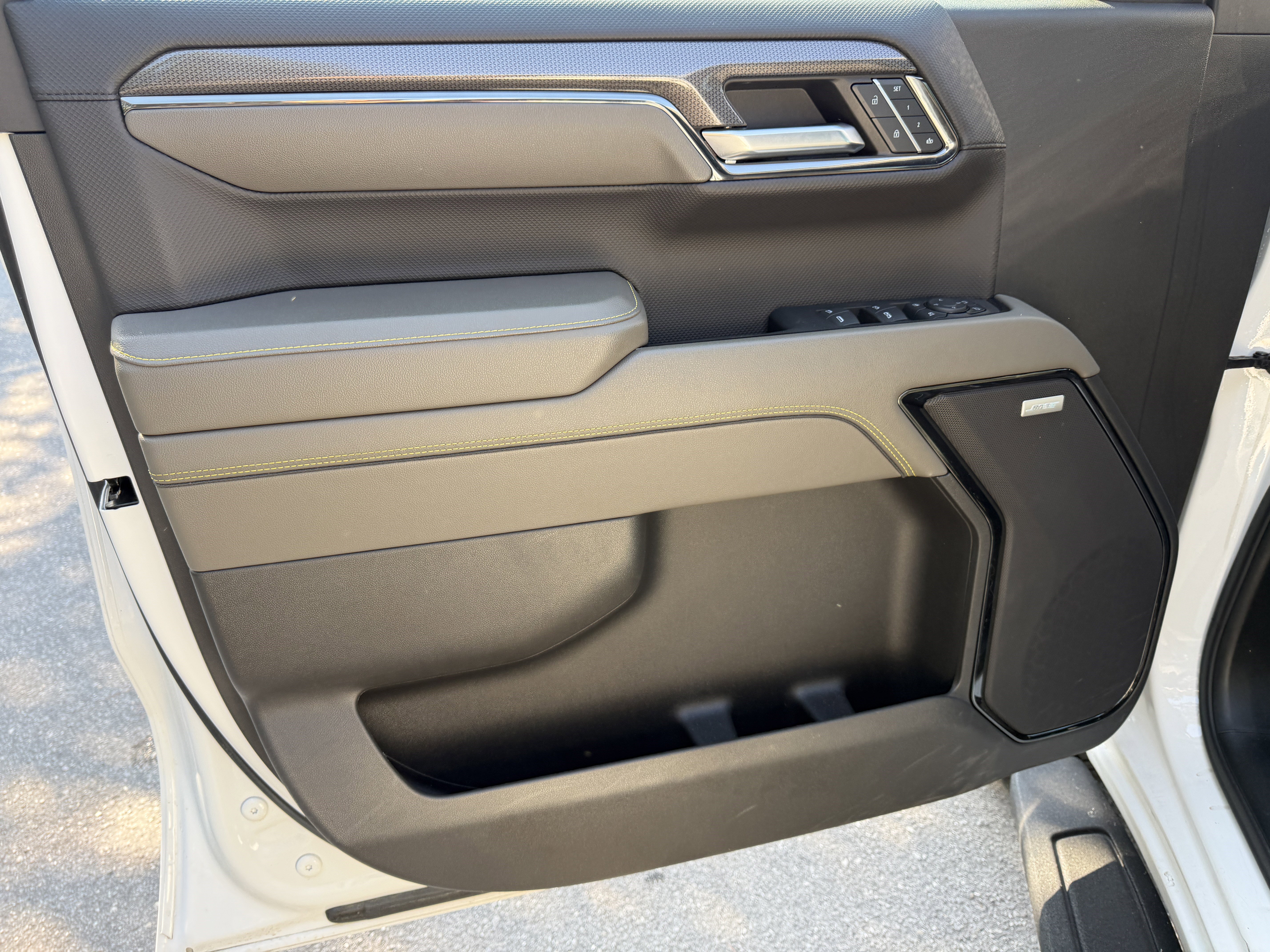 Used 2024 Chevrolet Silverado 1500 ZR2 w/ Technology Package image 4