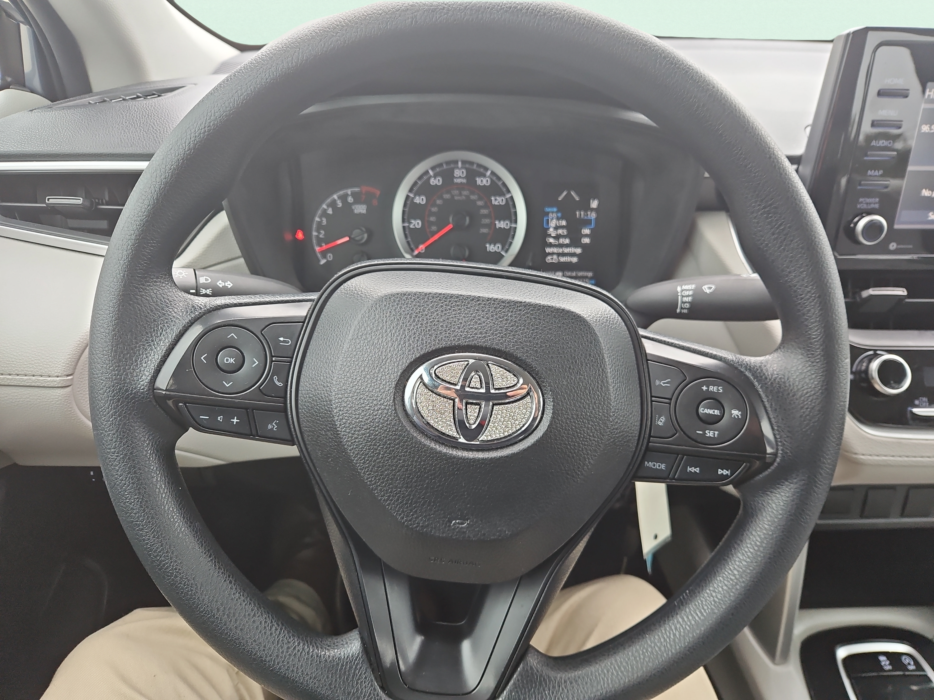 Used 2022 Toyota Corolla Cross L FWD image 12