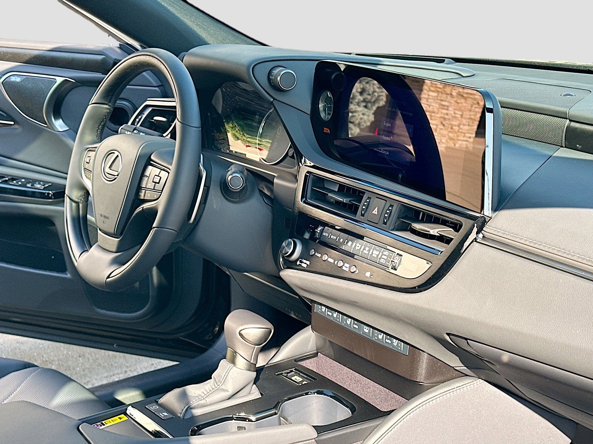 New 2025 Lexus ES 300h Ultra Luxury image 5