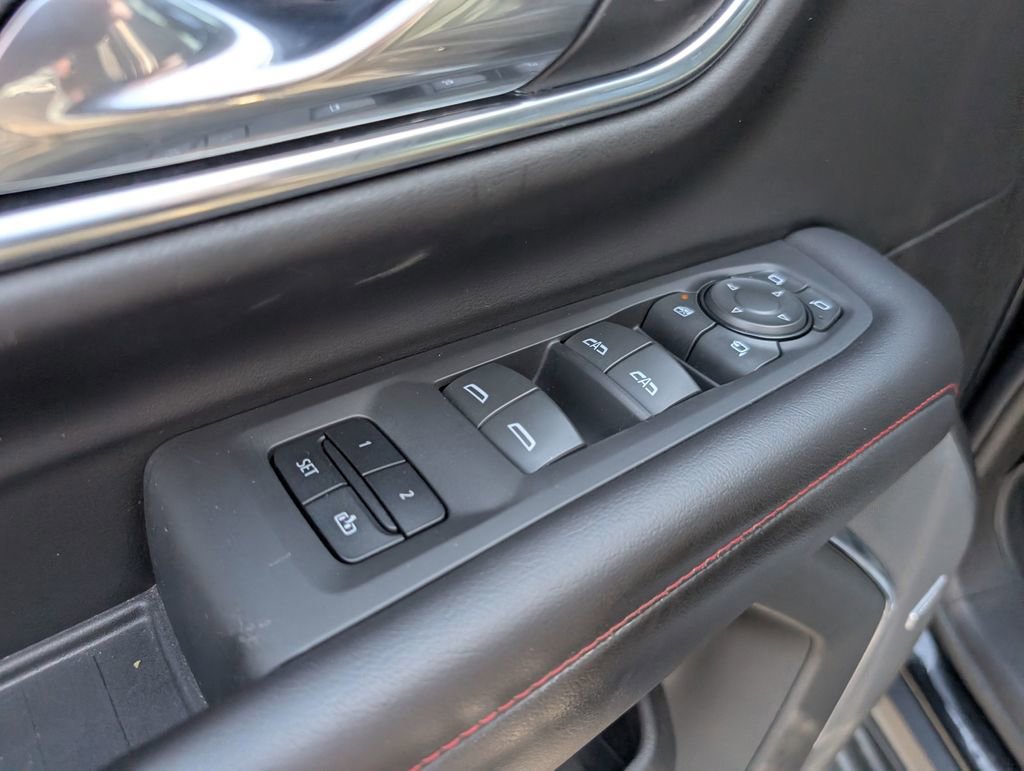 Used 2021 Chevrolet Tahoe RST w/ Luxury Package AWD/4WD image 16