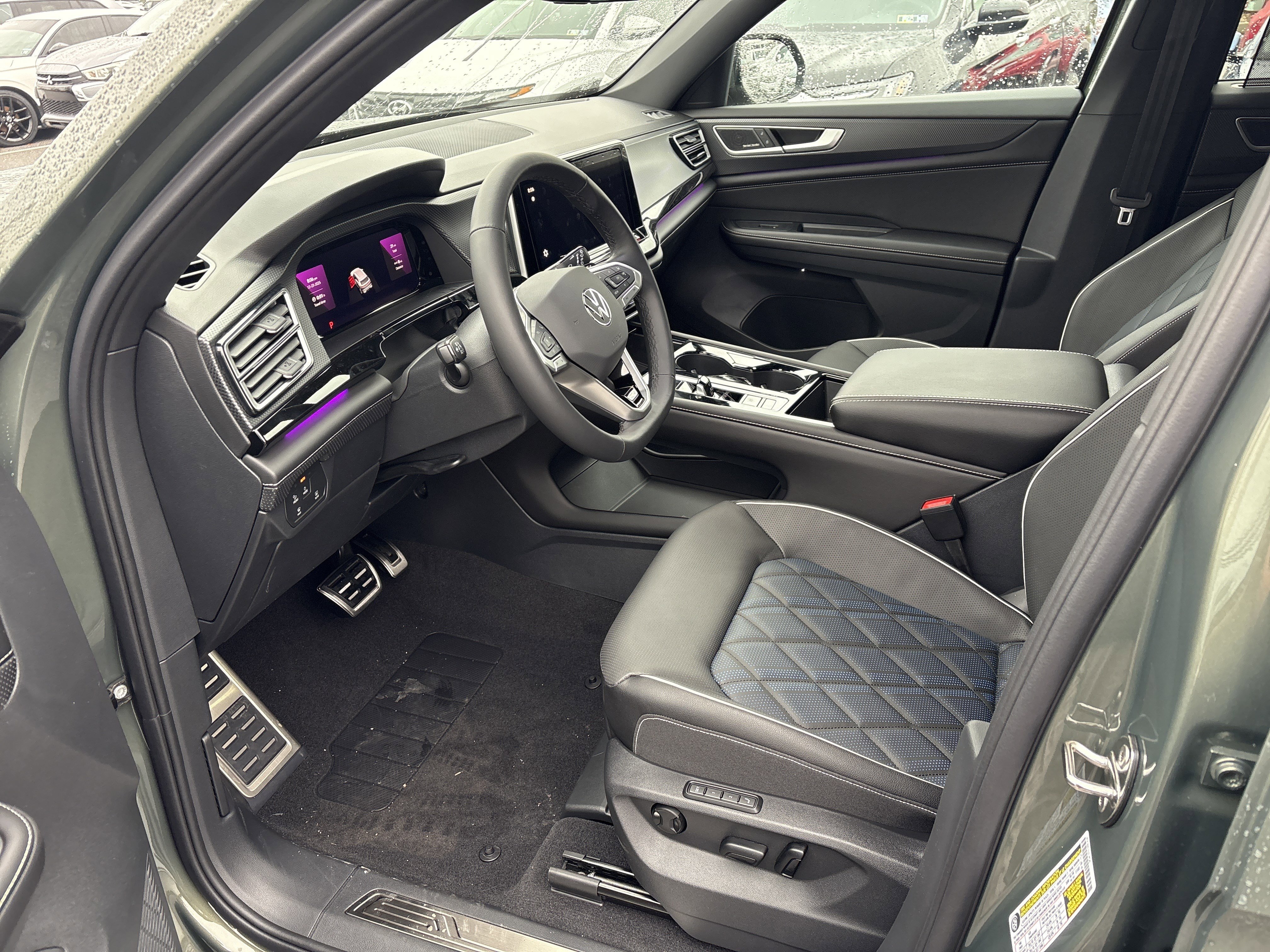 New 2026 Volkswagen Atlas Cross Sport SEL Premium R-Line image 10