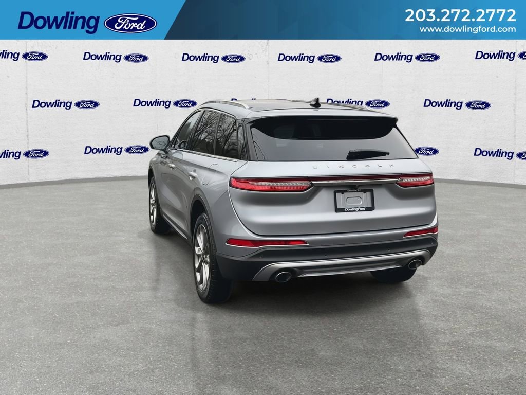 Used 2022 Lincoln Corsair AWD w/ Premium Package image 2