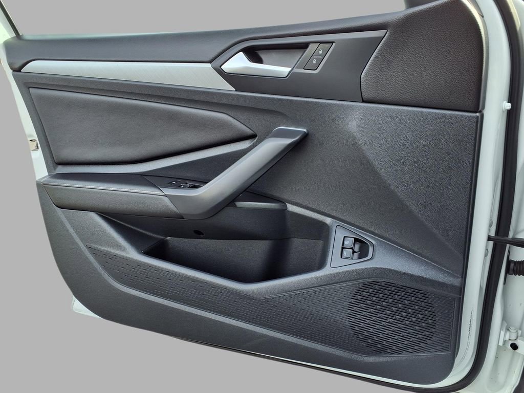 Used 2024 Volkswagen Jetta SE image 16