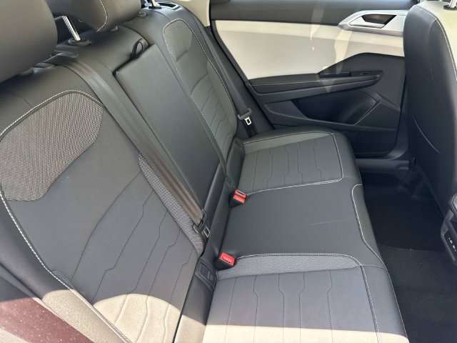 New 2026 Volkswagen Taos SE FWD image 27