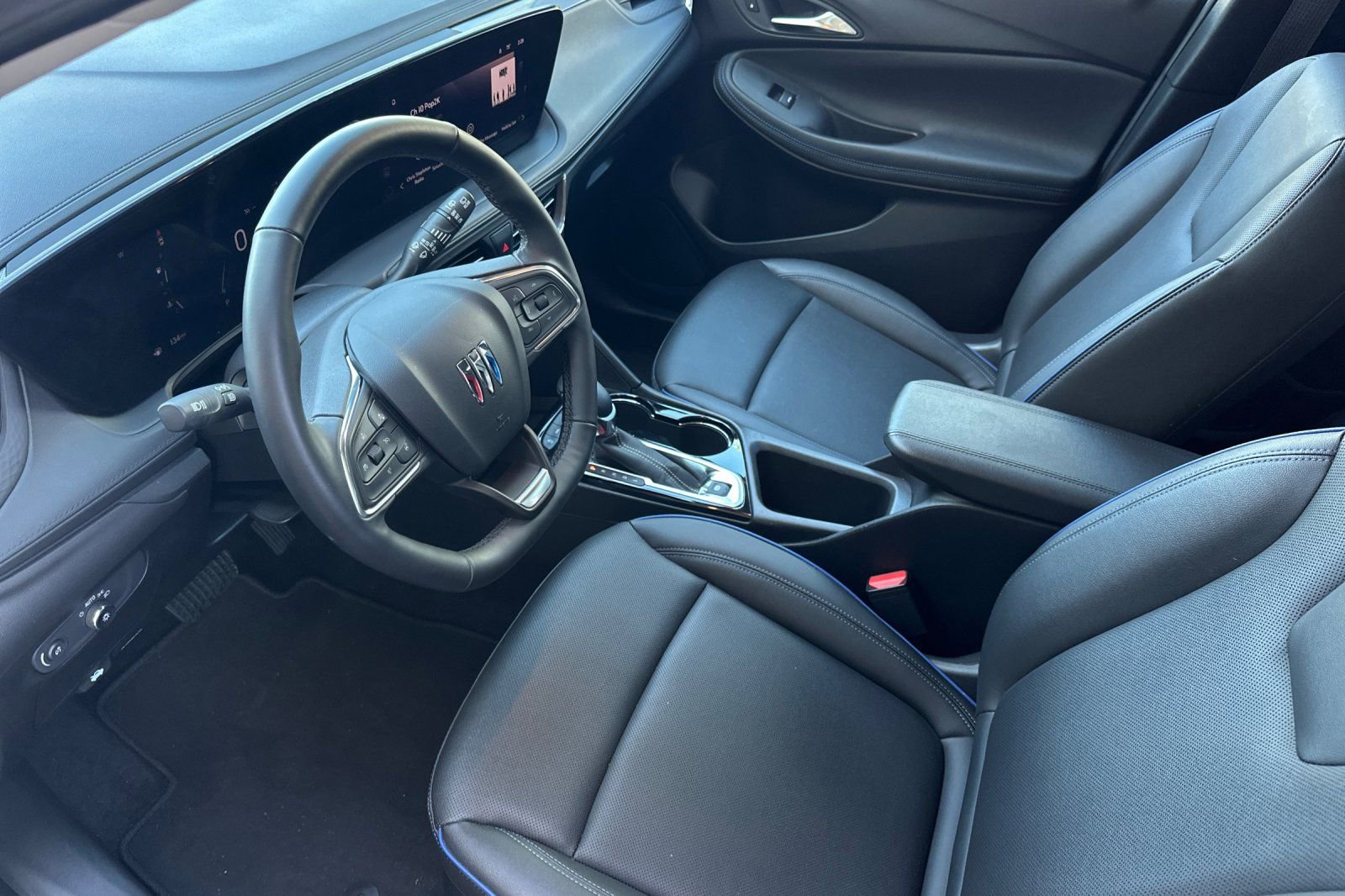 Used 2026 Buick Encore GX Sport Touring w/ Comfort Package image 10