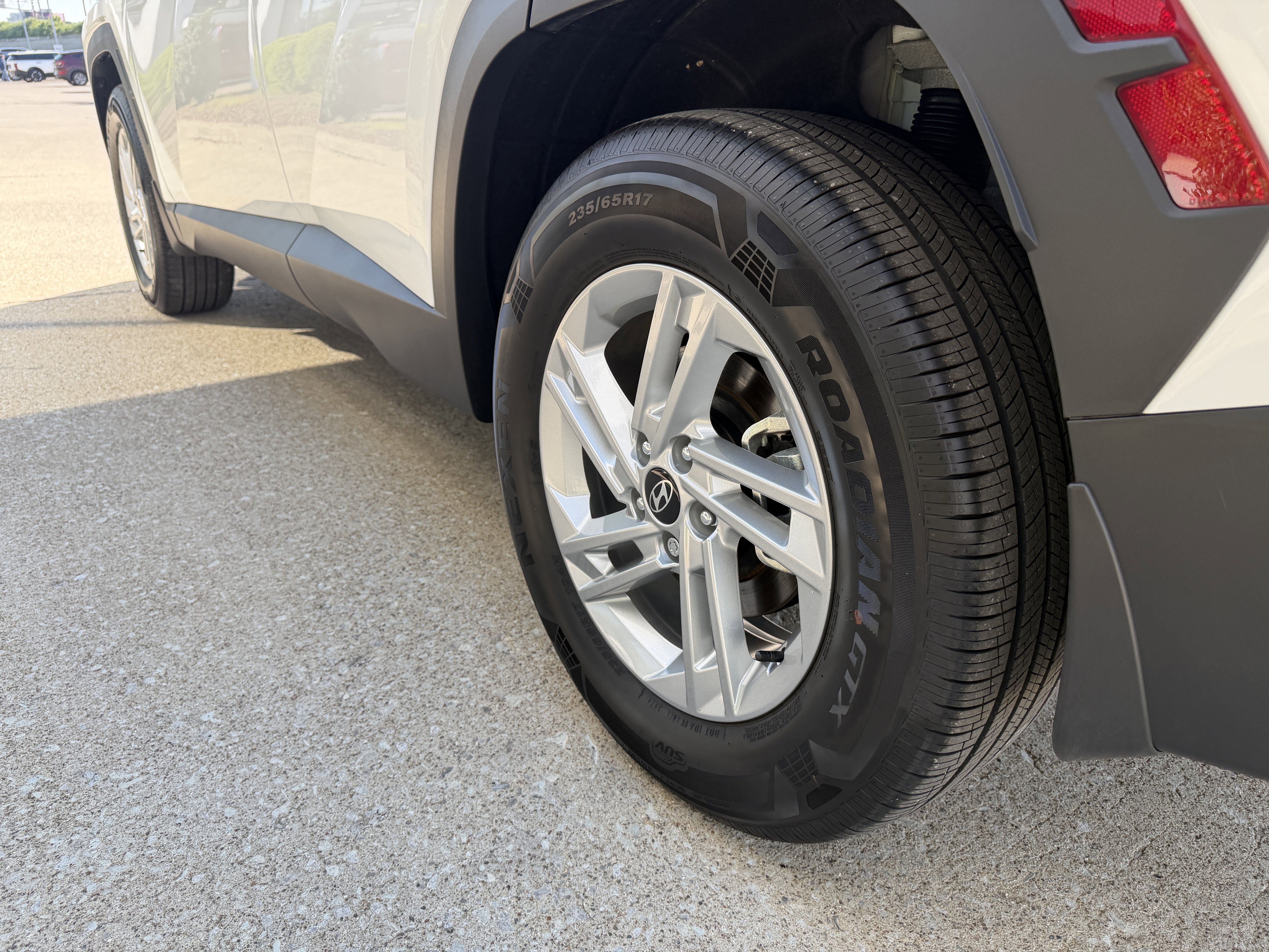 Certified 2025 Hyundai Tucson SE image 14