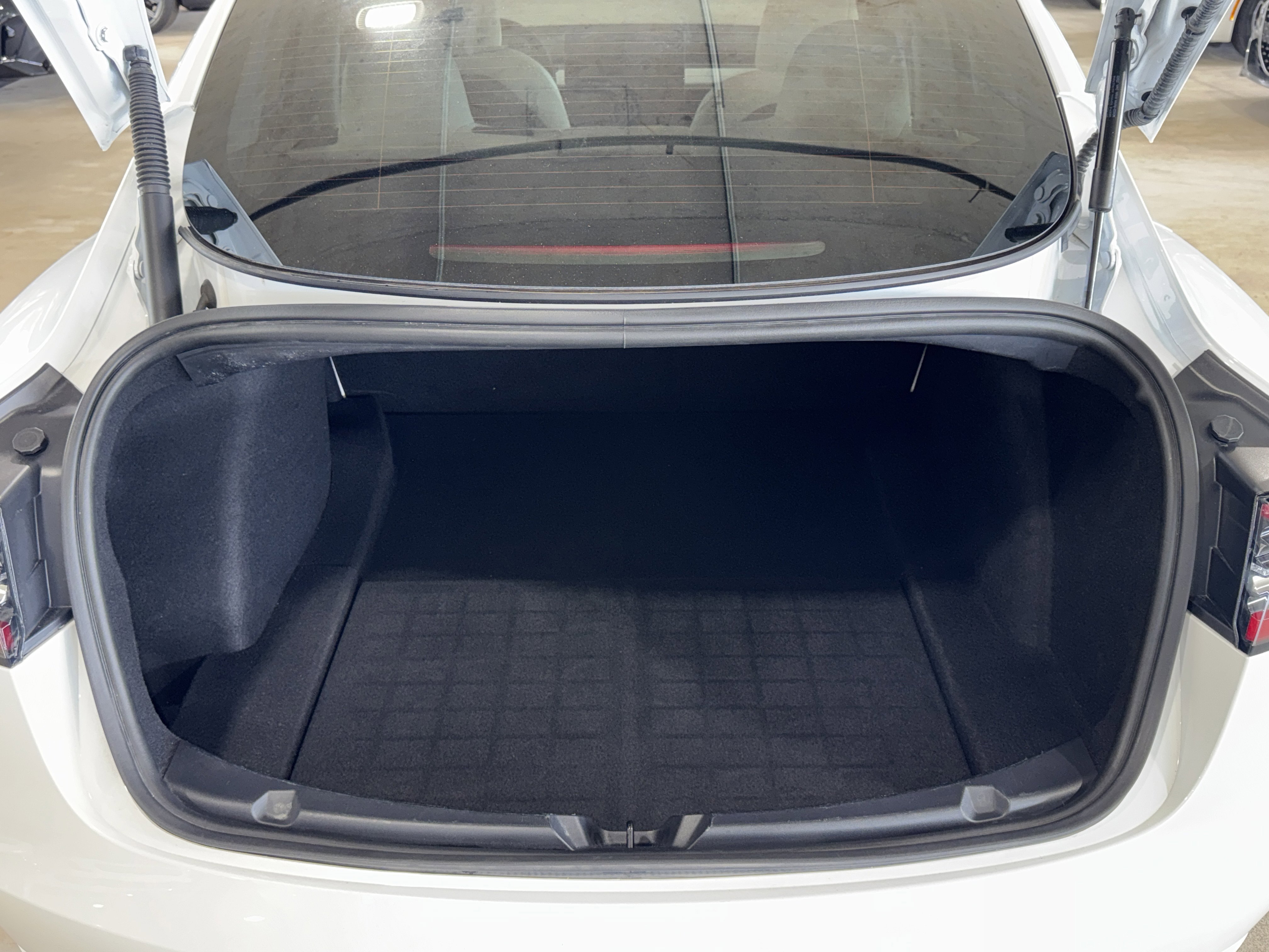 Used 2021 Tesla Model 3 Standard Range Plus RWD image 8