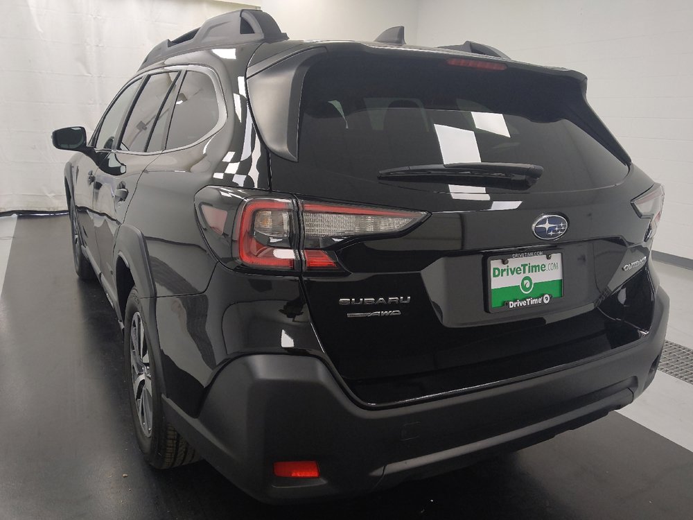 Used 2023 Subaru Outback Premium AWD/4WD image 5