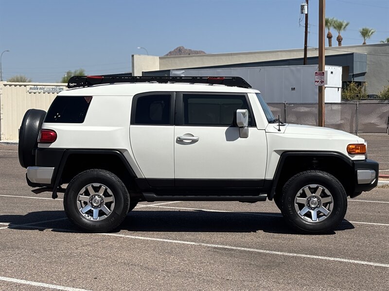 Used 2014 Toyota FJ Cruiser 4WD w/ Upgrade Package image 5