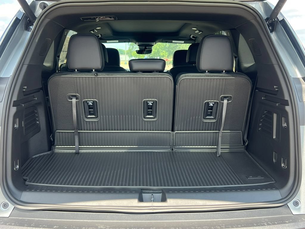 New 2027 GMC Acadia Elevation w/ Black Edition AWD/4WD image 36