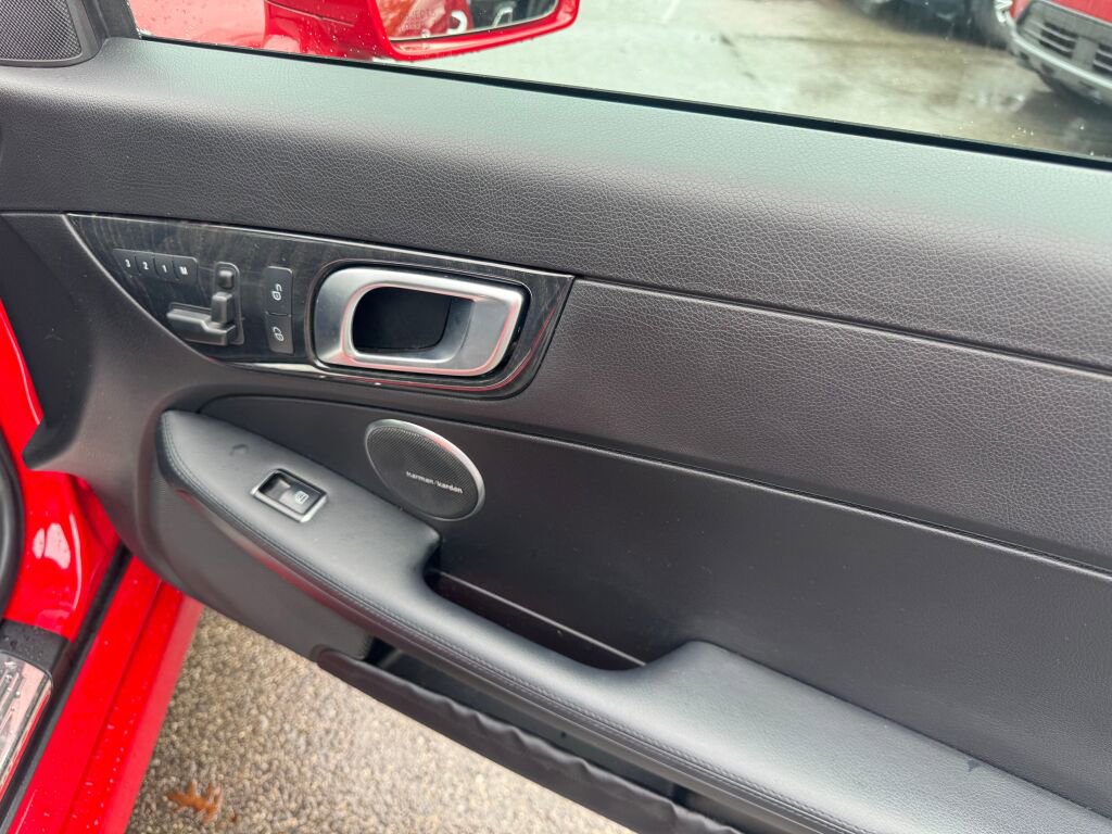 Used 2015 Mercedes-Benz SLK 350 image 19