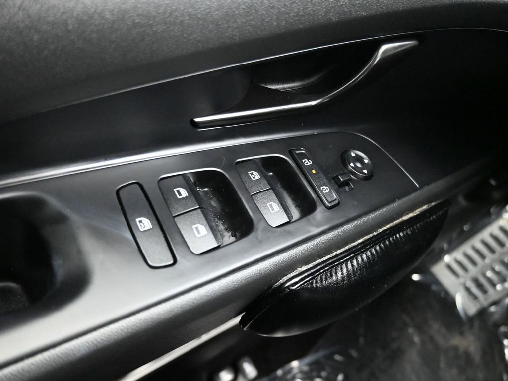 Used 2025 Hyundai Elantra N image 18