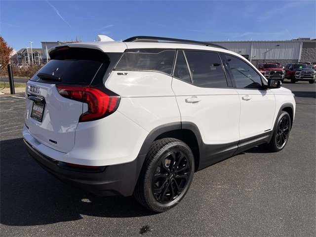 Used 2021 GMC Terrain SLT w/ Elevation Edition image 7