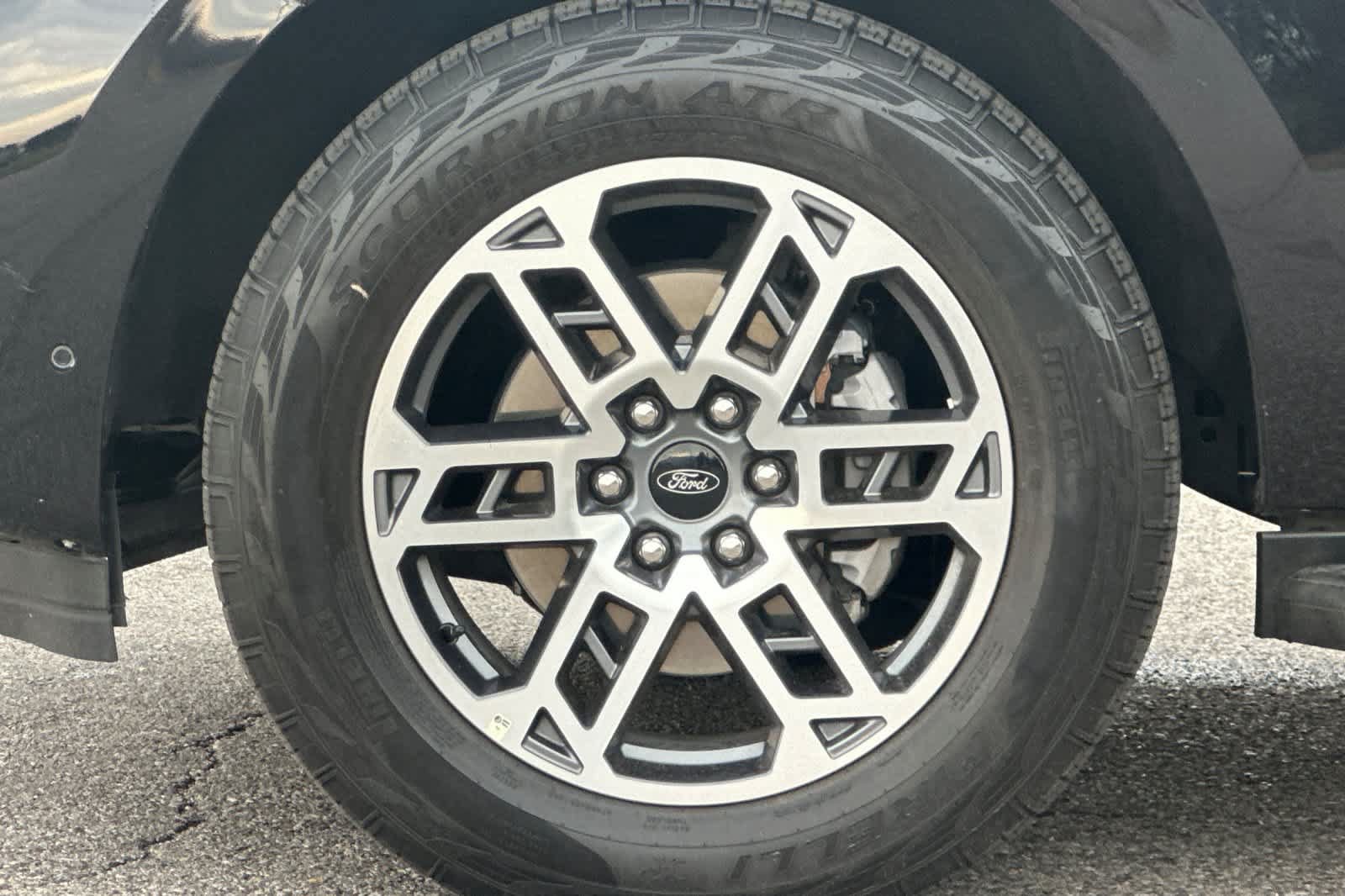 Certified 2025 Ford Expedition Active AWD/4WD image 28