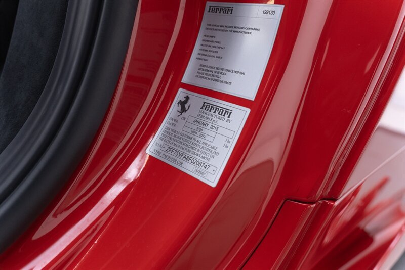 Used 2015 Ferrari 458 Speciale Coupe RWD image 40