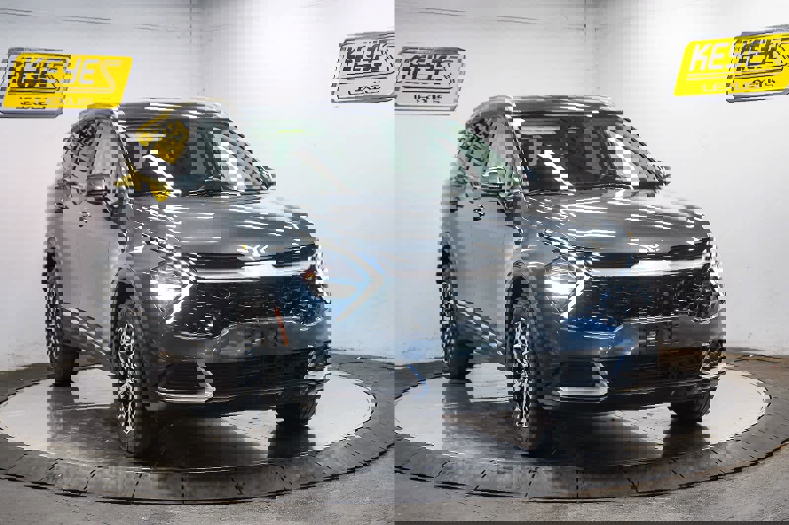 Used 2023 Kia Sportage EX image 5