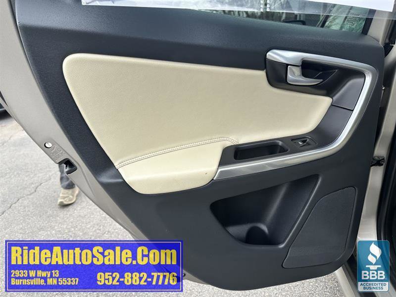 Used 2016 Volvo XC60 T6 w/ Proximity Package AWD/4WD image 11