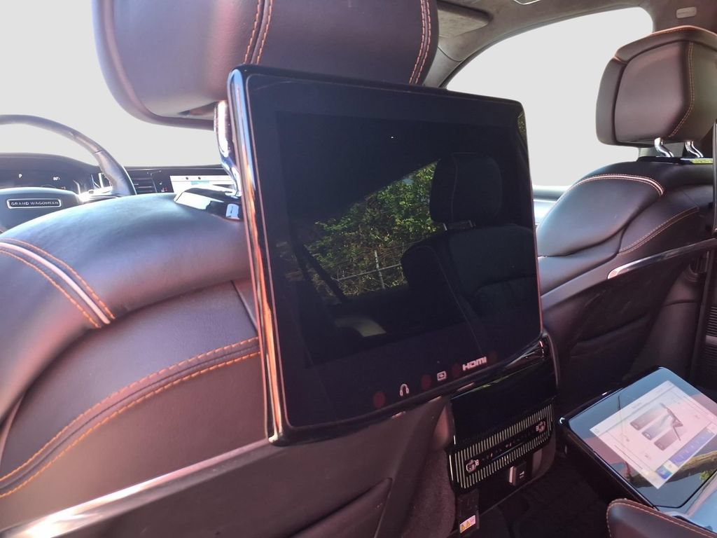 Used 2023 Jeep Grand Wagoneer L Series III w/ Rear Seat Video Group 1 AWD/4WD image 32