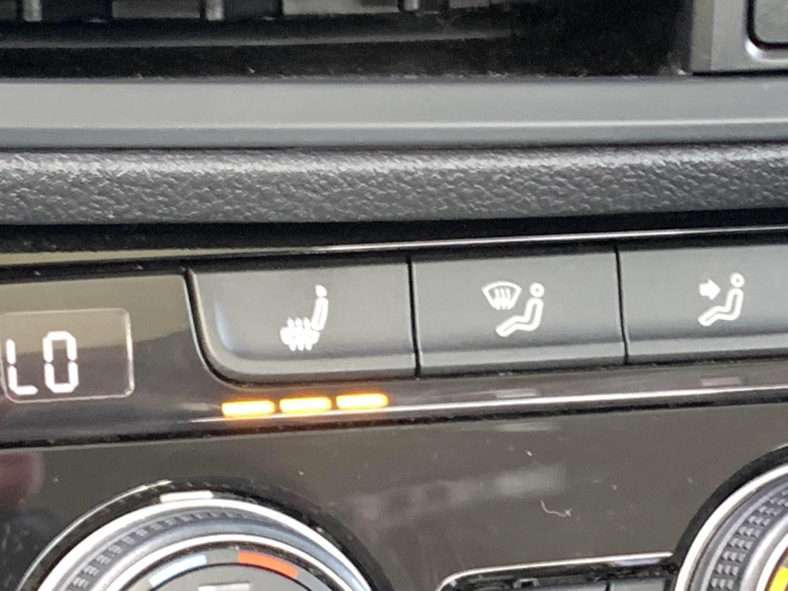 Used 2019 Volkswagen Jetta SE FWD image 23