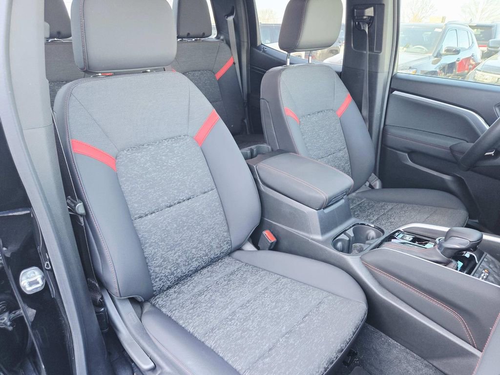 Used 2024 Chevrolet Colorado Z71 w/ Z71 Convenience Package 2 image 16